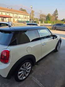 Mini 1.5 Cooper D 5 porte cambio automatico garanzia 12 mesi!!!