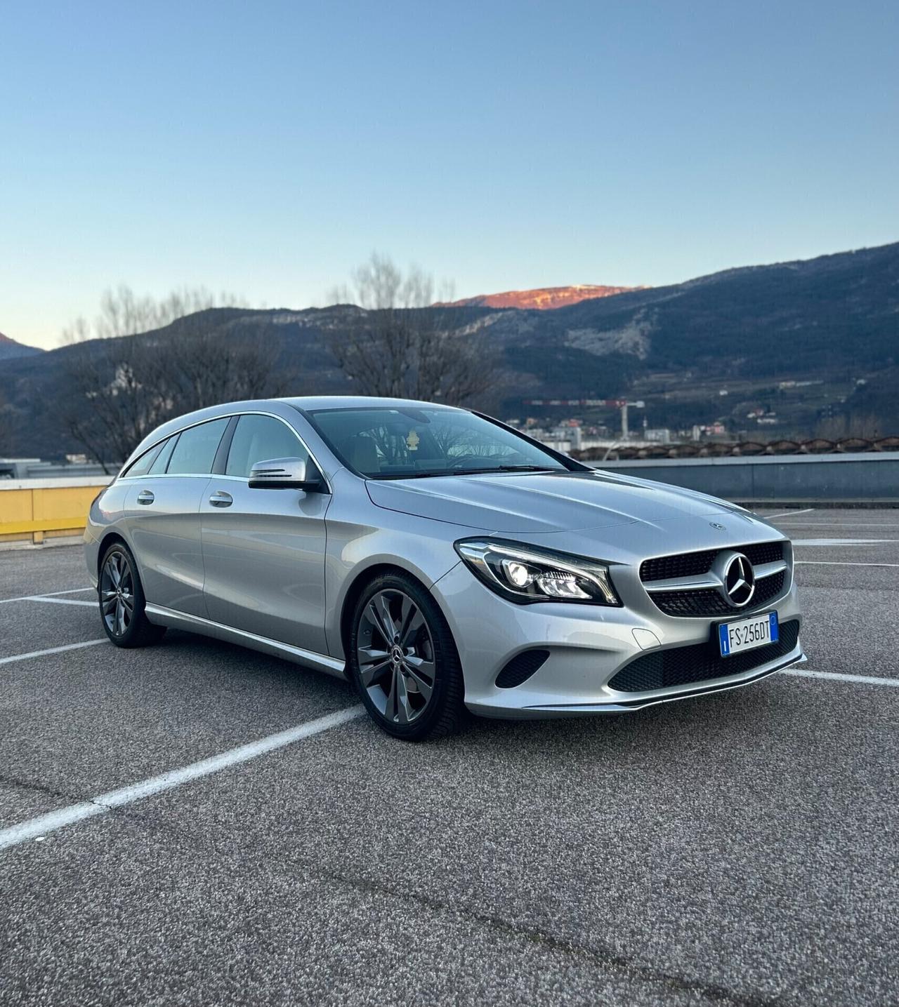 Mercedes CLA 200d Premium AMG Shootting Brake