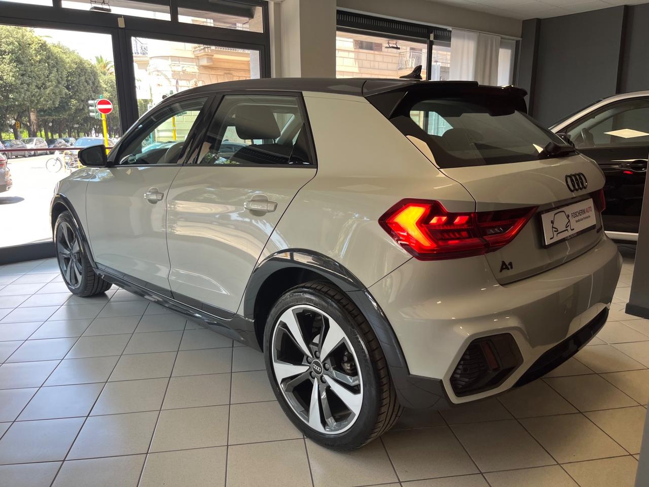 Audi A1 allstreet 30 TFSI S tronic Identity Contrast