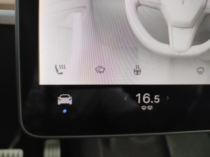 TESLA Model Y - Model Y AWD Performance