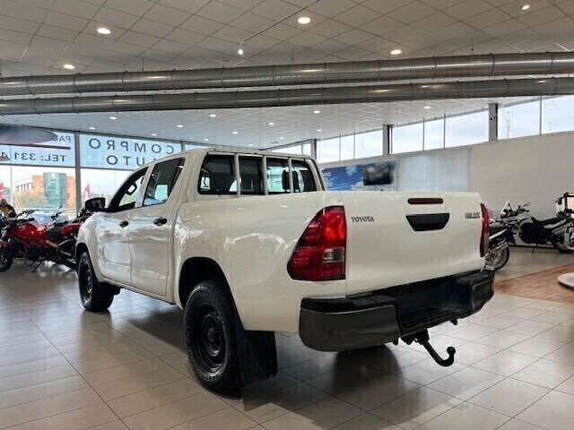 Toyota Hilux Doppia Cabina 2.4D 150CV *IVA ESCLUSA*