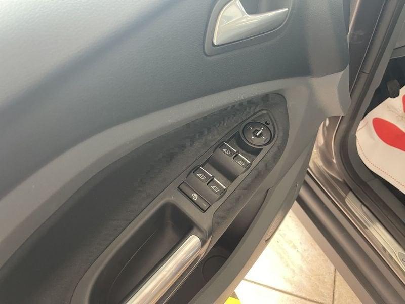 Ford C-Max 1.6 120cv GPL Titanium