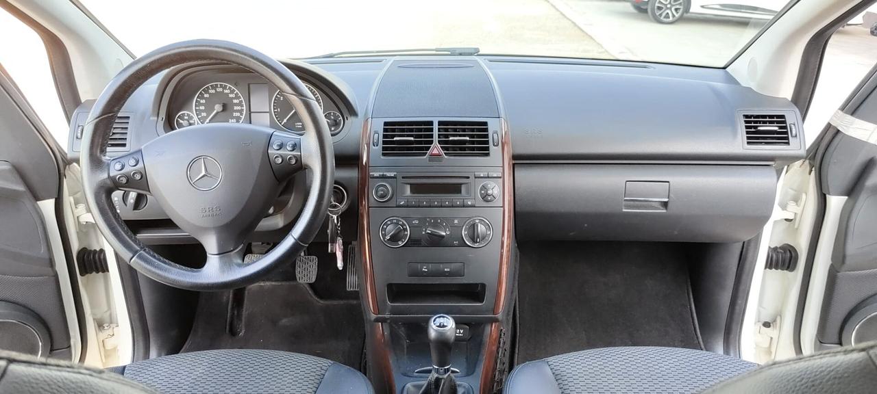 Mercedes-benz A 160 BlueEFFICIENCY Coupé Special Edition