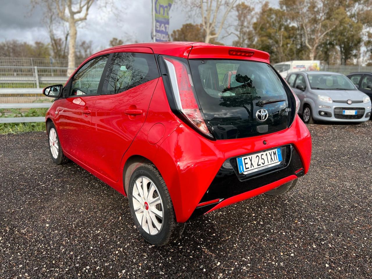 Toyota Aygo 1.0 VVT-i 69 CV 5 porte x-play