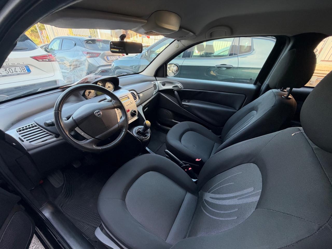 Lancia Ypsilon 1.3 MJT 75 CV Elle