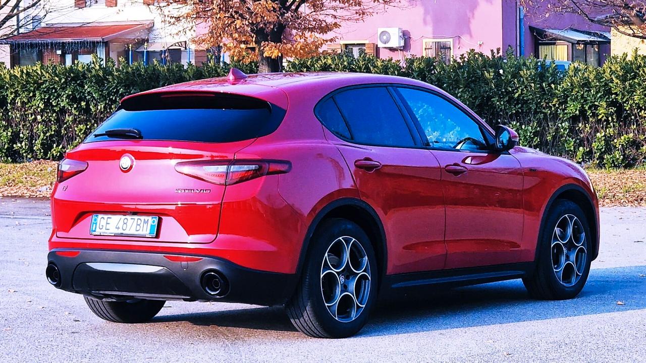 Alfa Romeo Stelvio 2.2 Turbodiesel 190 CV AT8 Q4 Sprint