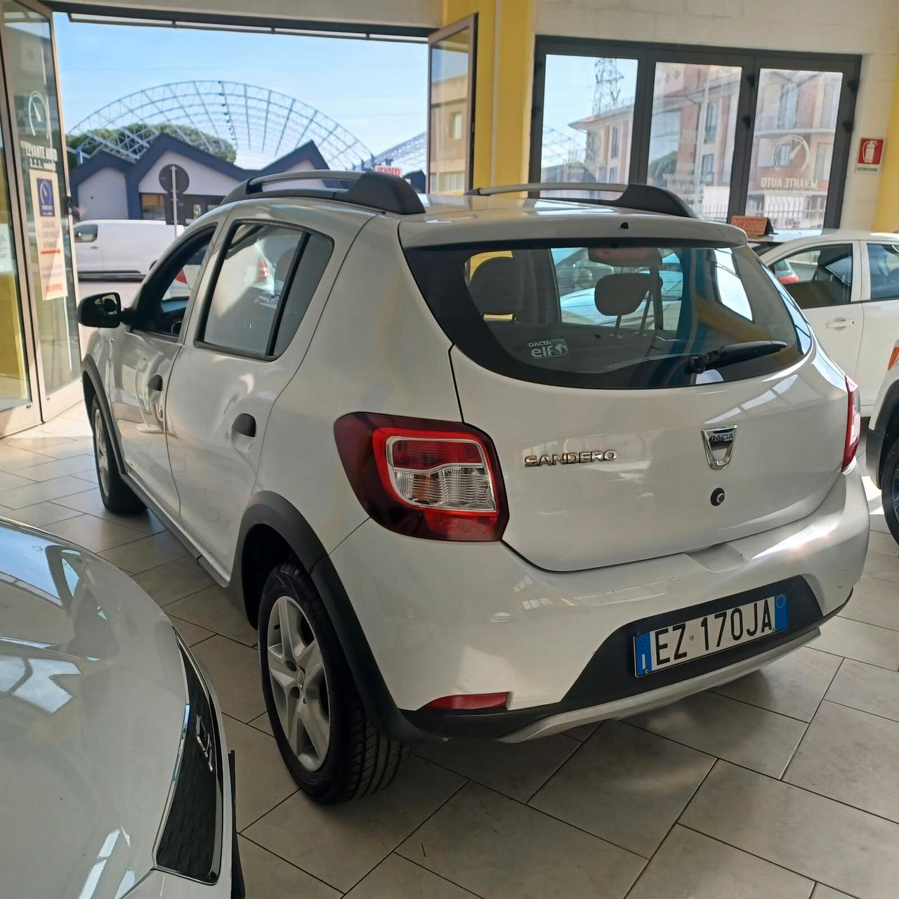 NEOPATENTATI SANDERO STEPWAY OTTIME CONDIZIONI