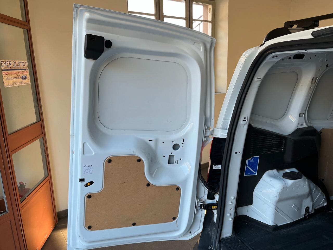 Ford Transit Courier 1.5 Van Trend