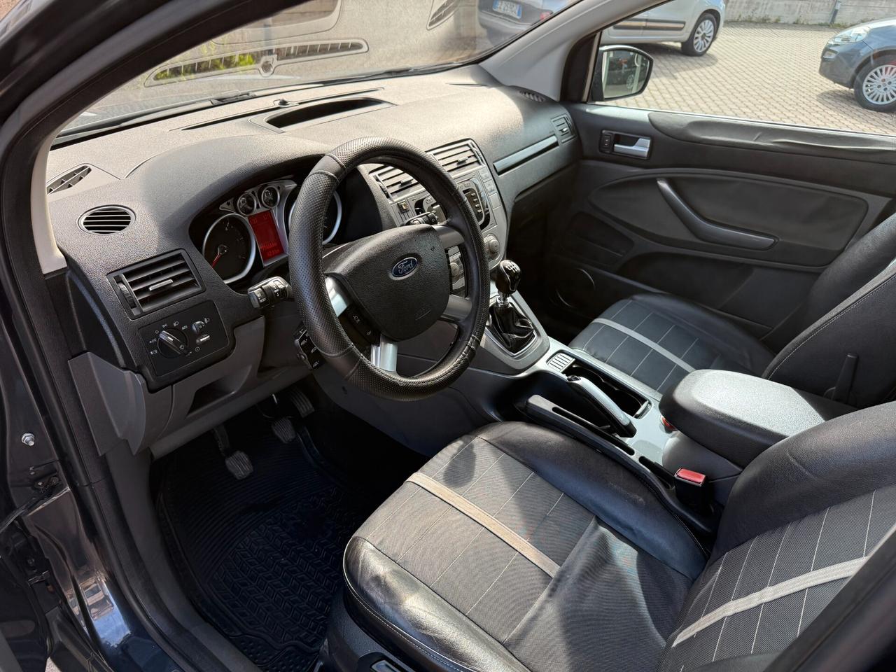 Ford Kuga 2.0 TDCi 136 CV 4WD Titanium DPF Tetto