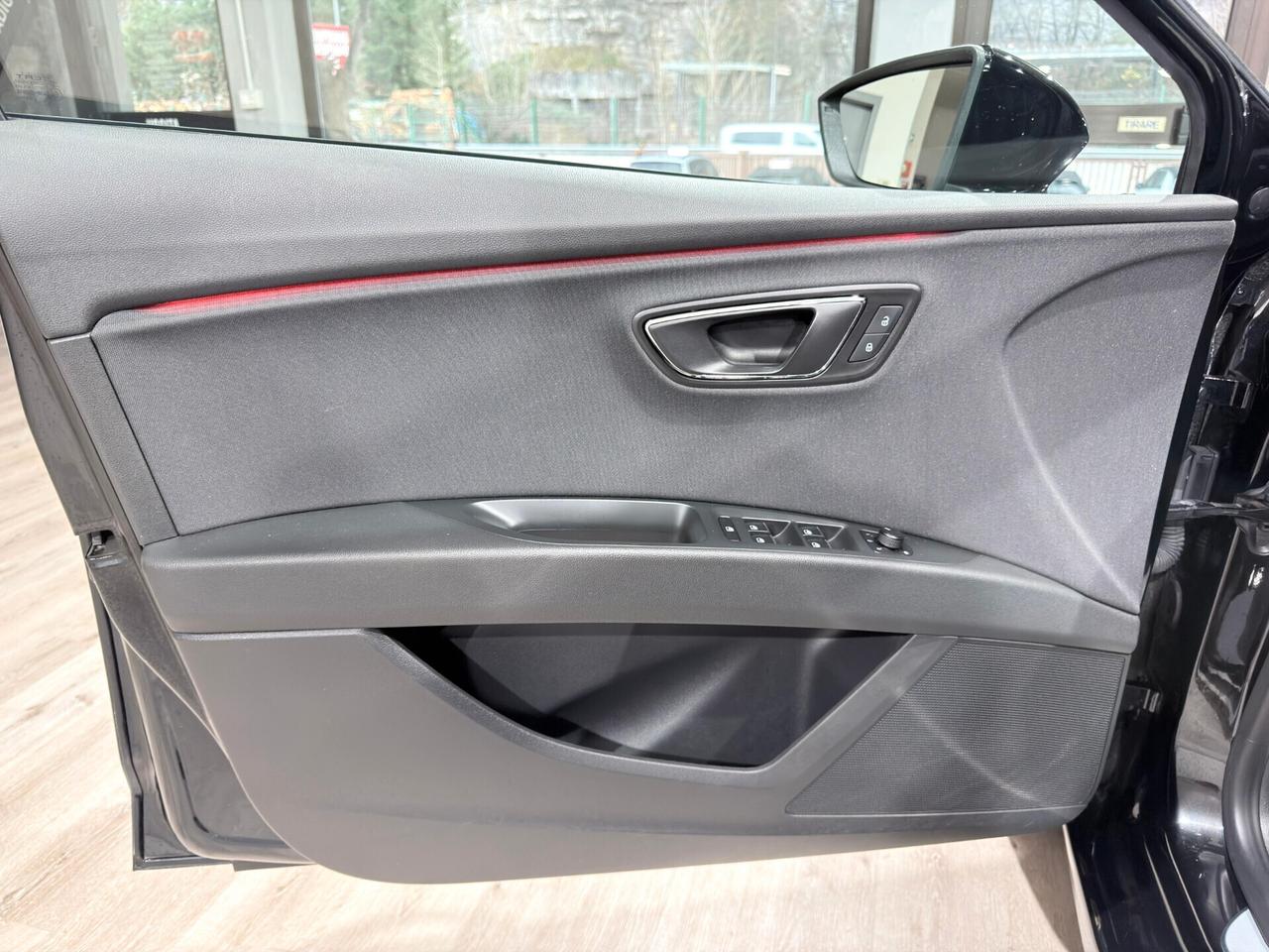 SEAT LEON FR 2.0TDI 150CV SPORT 2018 89.000KM