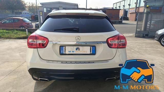 MERCEDES-BENZ GLA 200 d Automatic Business