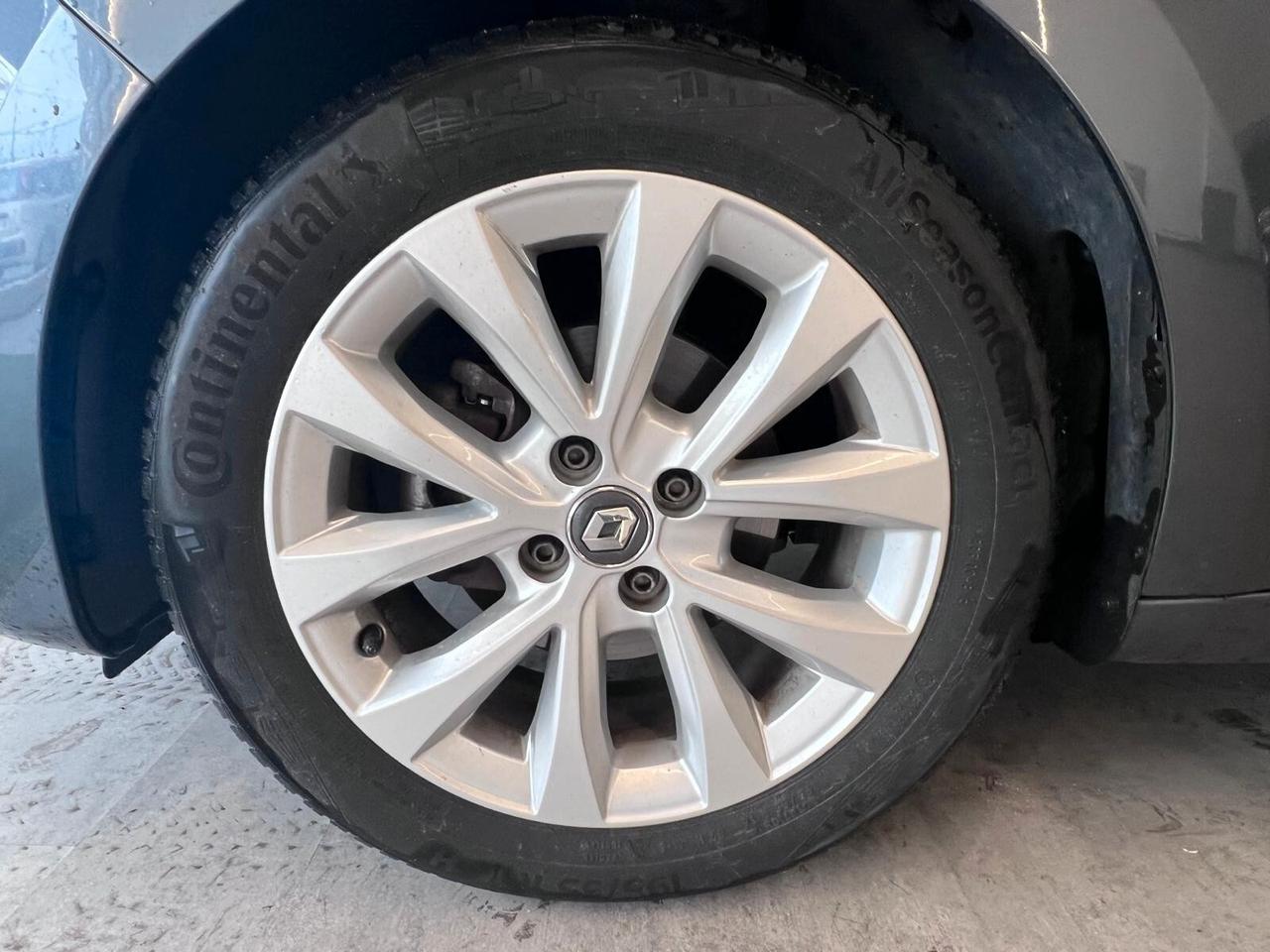 Renault Clio TCe 100CV UNIPRO AZIENDALE NAVI KM CERTIFICATI