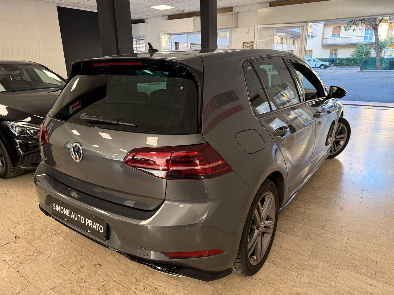 Volkswagen Golf 1.6 TDI 115 CV 5p. Executive BlueMotion Technology R-Line