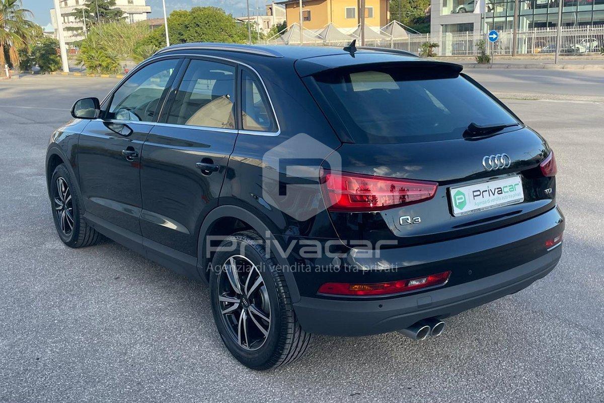 AUDI Q3 2.0 TDI 120 CV Business