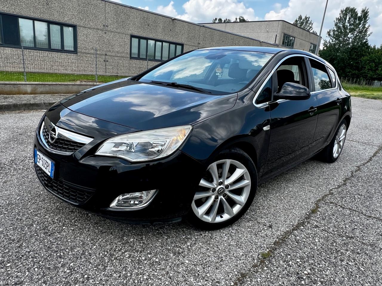 Opel Astra 1.7 CDTI 125CV 5 porte Cosmo Fleet