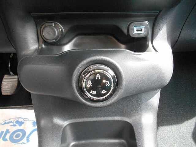 Citroen C4 Cactus HDi 100 Feel 1