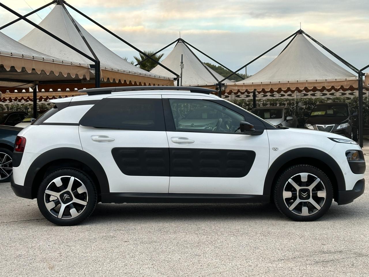 CITROEN C4 Cactus BlueHDi 100 Shine