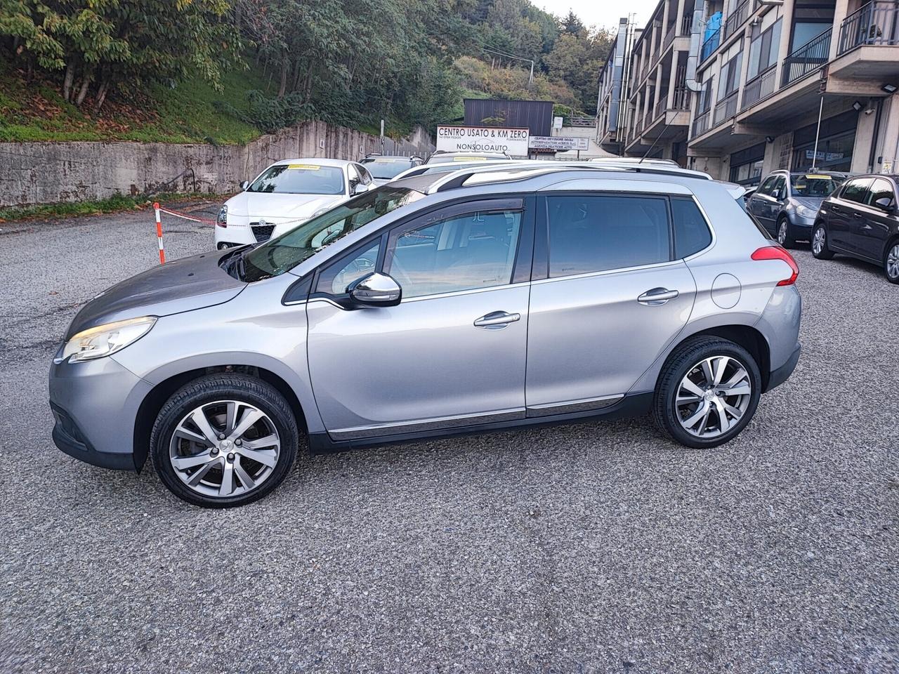 Peugeot 2008 1.6 e-HDi 115 CV Stop&Start Allure