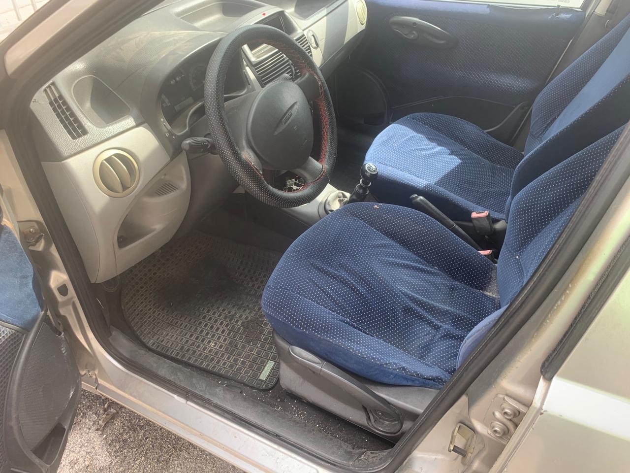 Fiat Punto 1.2i cat 5 porte