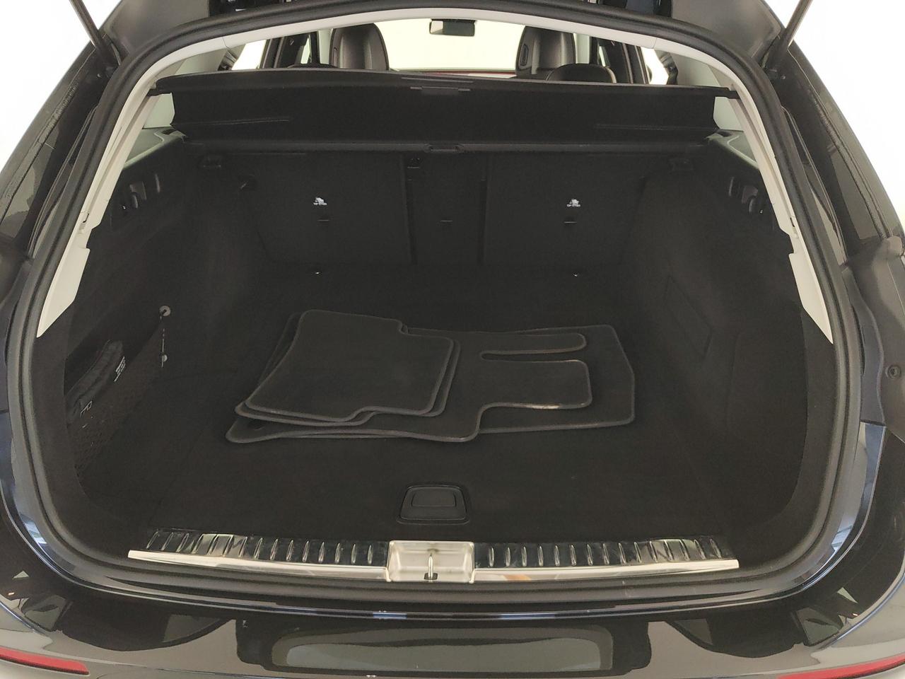 Mercedes-Benz E SW 200 d Advanced auto