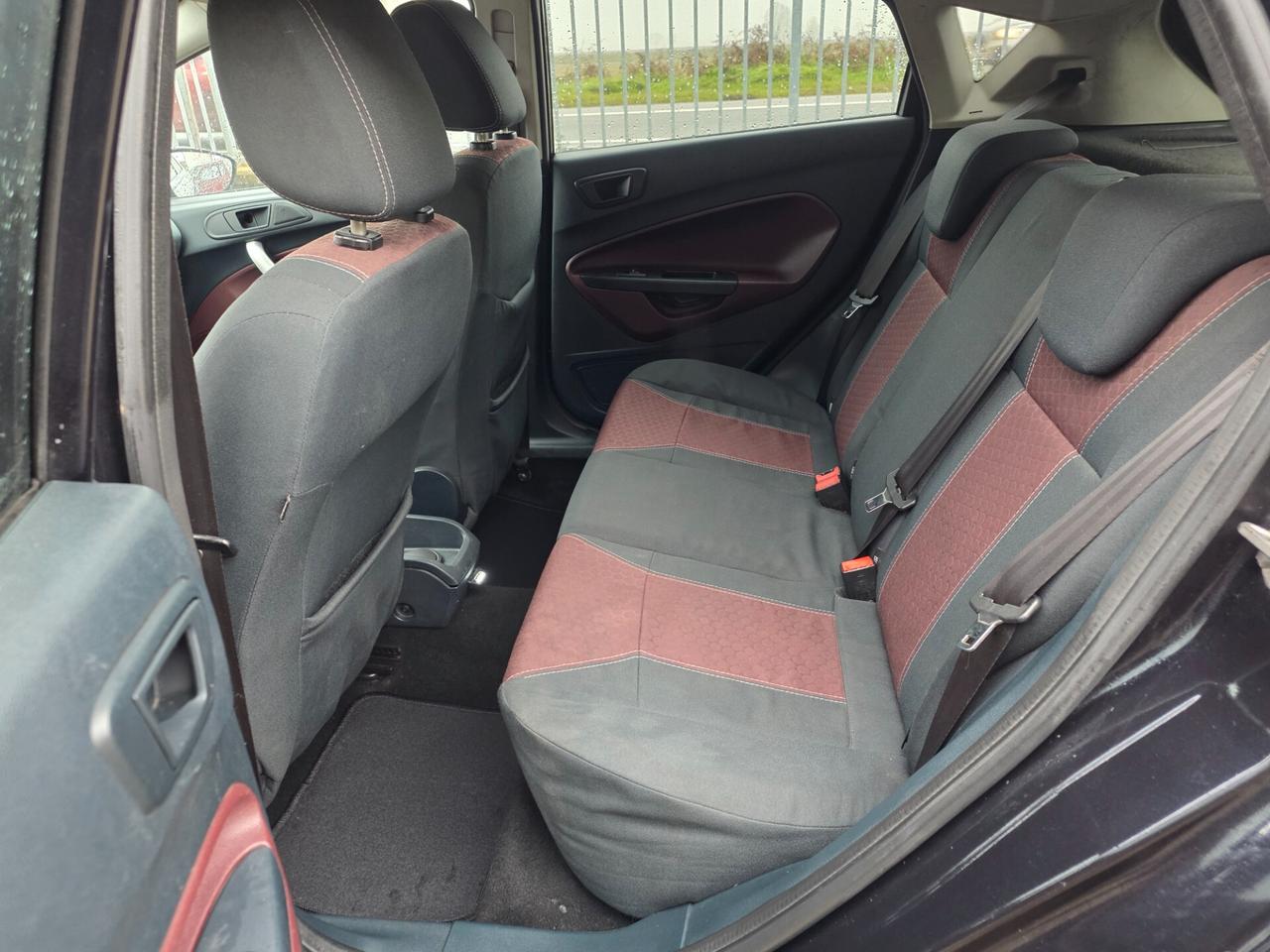 Ford Fiesta 1.4 TDCi 5p. Titanium JNEOPATENTATA