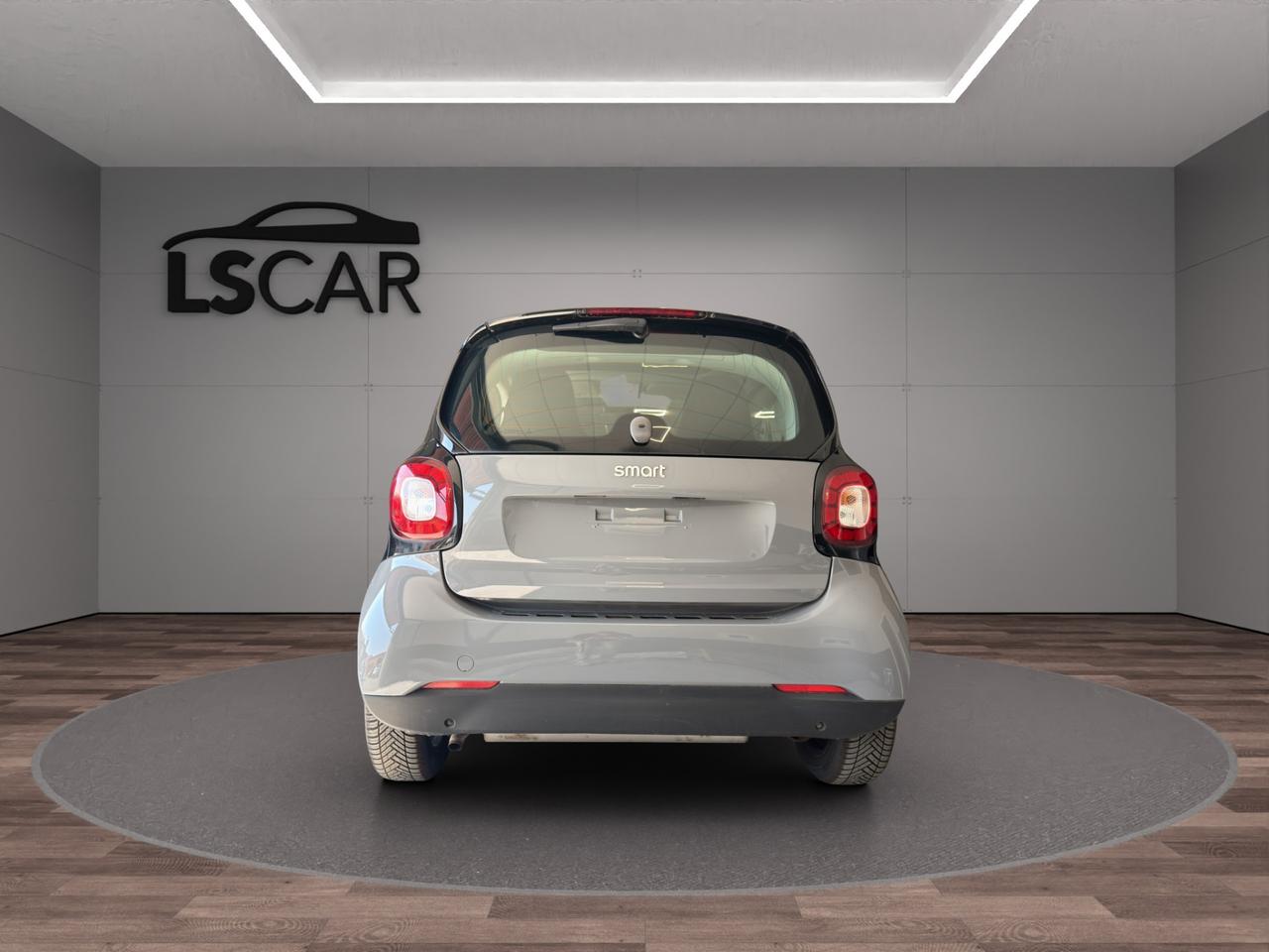 Smart forTwo 0.9 turbo Passion 90cv - Unico proprietario - Cerchi in lega - Luci Led - Tetto panoramico - Sedili riscaldatili - Bracciolo centrale