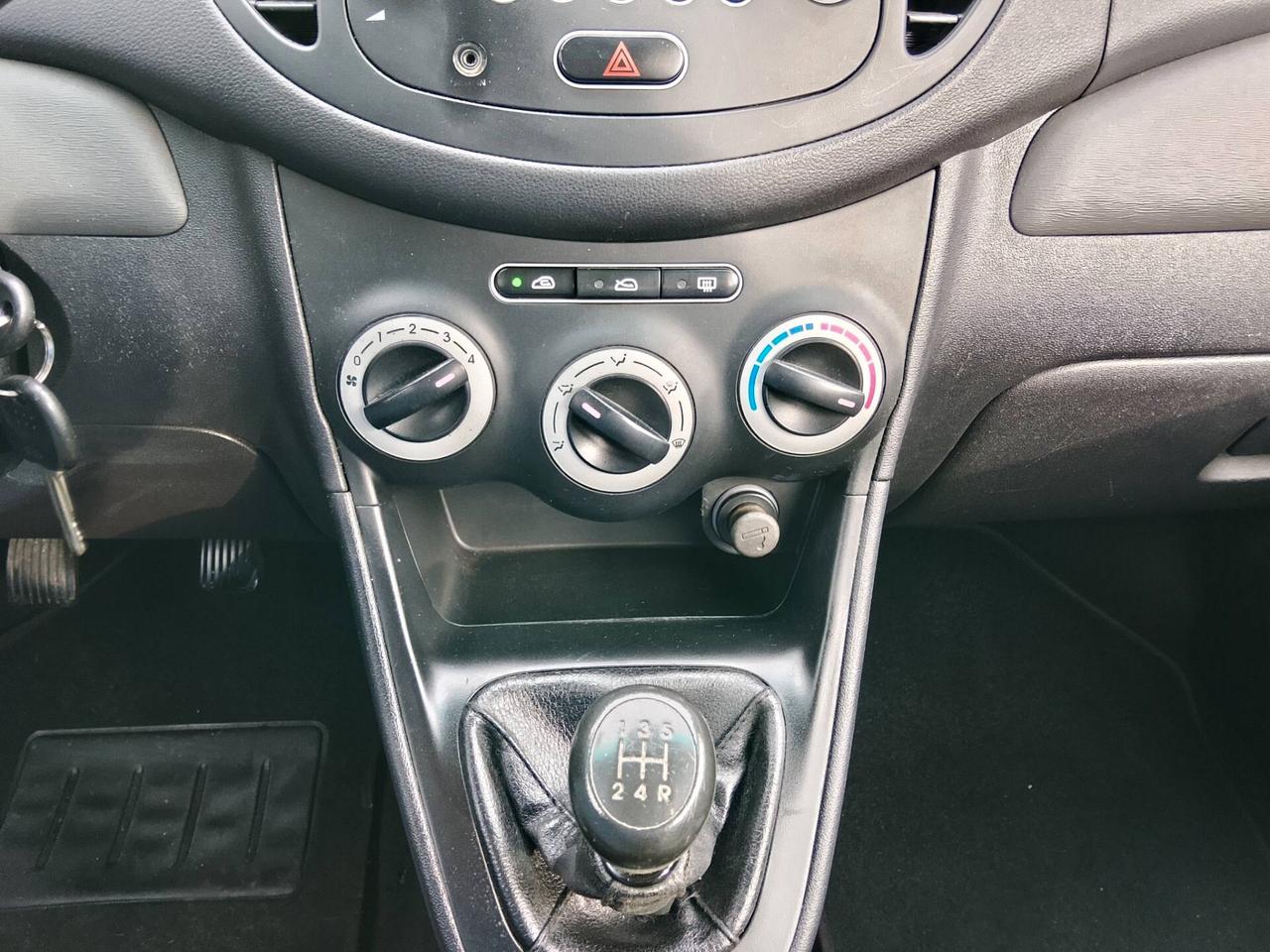 Hyundai i10 1.1 GPL CASA MADRE