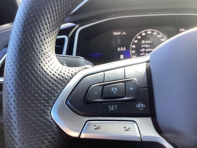 Volkswagen T-Roc 1.5 TSI ACT R-Line DSG NAVI ACC