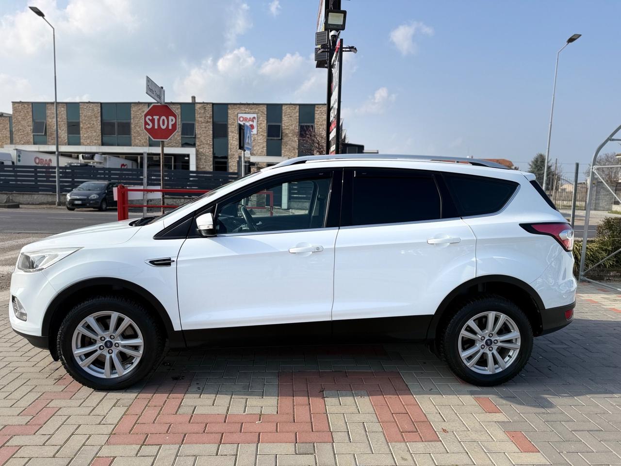 Ford Kuga 1.5 TDCI 120 CV S&S 2WD Titanium