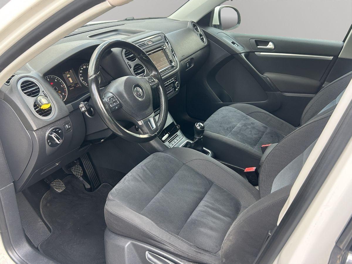 VOLKSWAGEN - Tiguan - 2.0 TDI 140 CV Sport & Style BlueMotion Technology TETTO LED