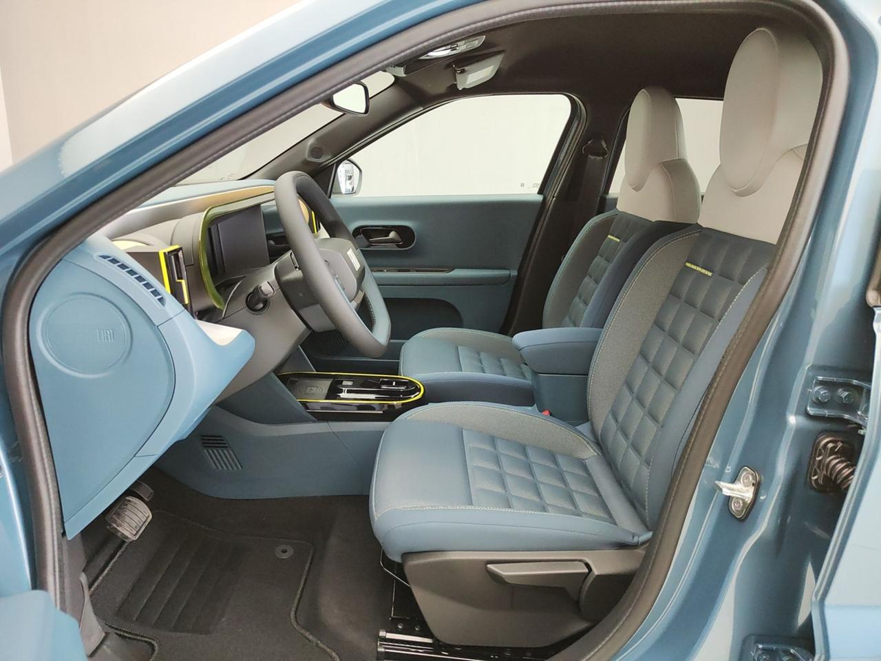 FIAT Grande Panda 1.2 HYBRID 110CV LA PRIMA