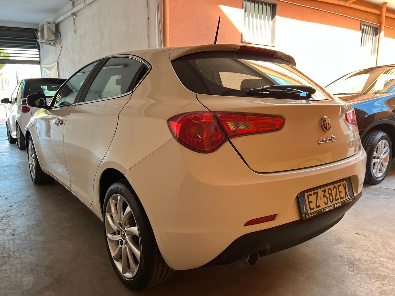 Alfa Romeo Giulietta 1.6 JTDm-2 105 CV Distinctive