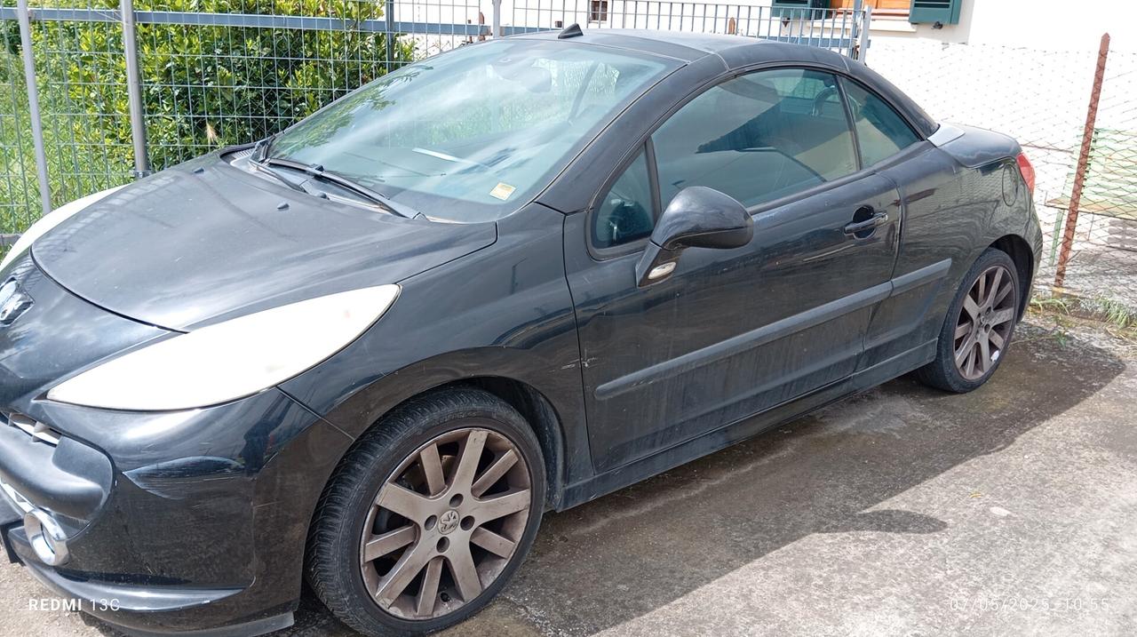 Peugeot 207 1.6 HDi 110CV CC Féline