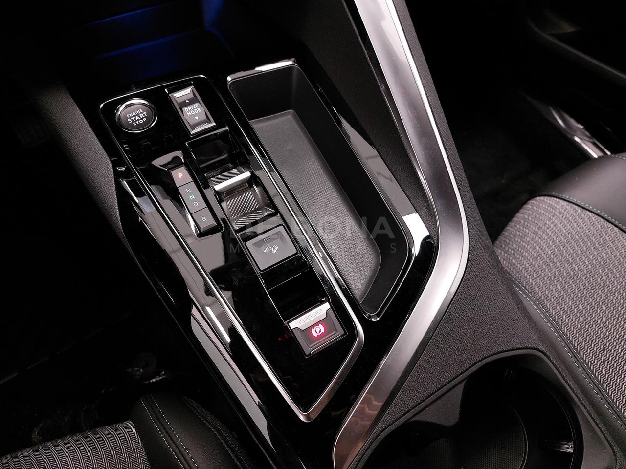 Peugeot 3008 1.6 hybrid4 phev allure pack 300cv e-eat8