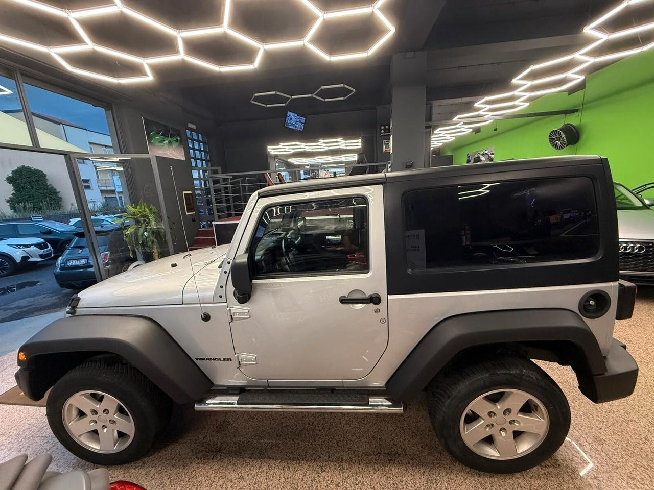Jeep Wrangler 2.8 CRD DPF HARD TOP CORTA