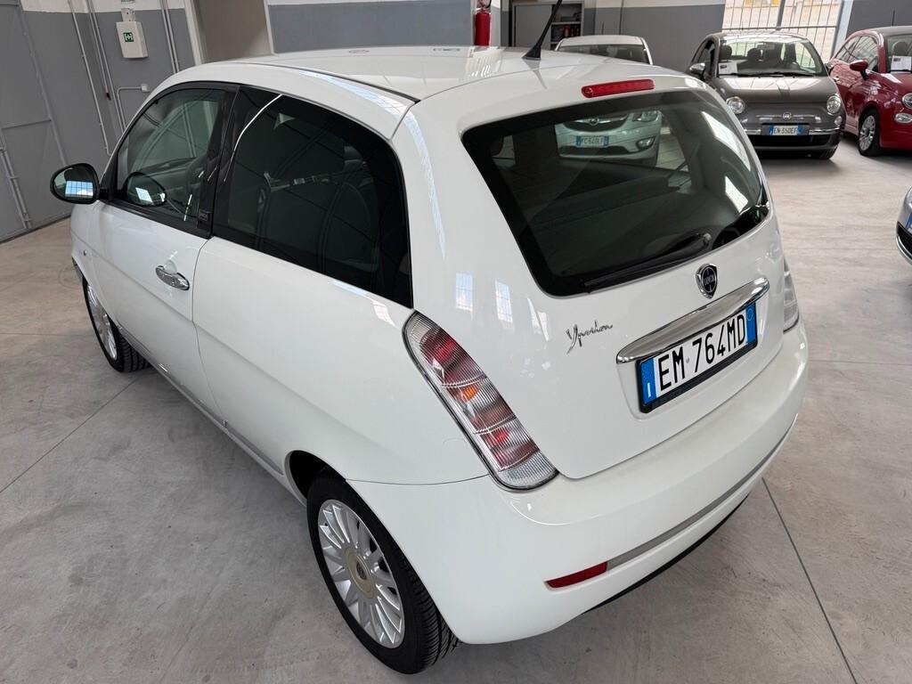 Lancia Ypsilon 1.2 69 CV Unyca