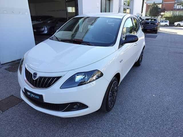 Lancia Ypsilon 1.0 FireFly 5 porte S&S Hybrid Gold