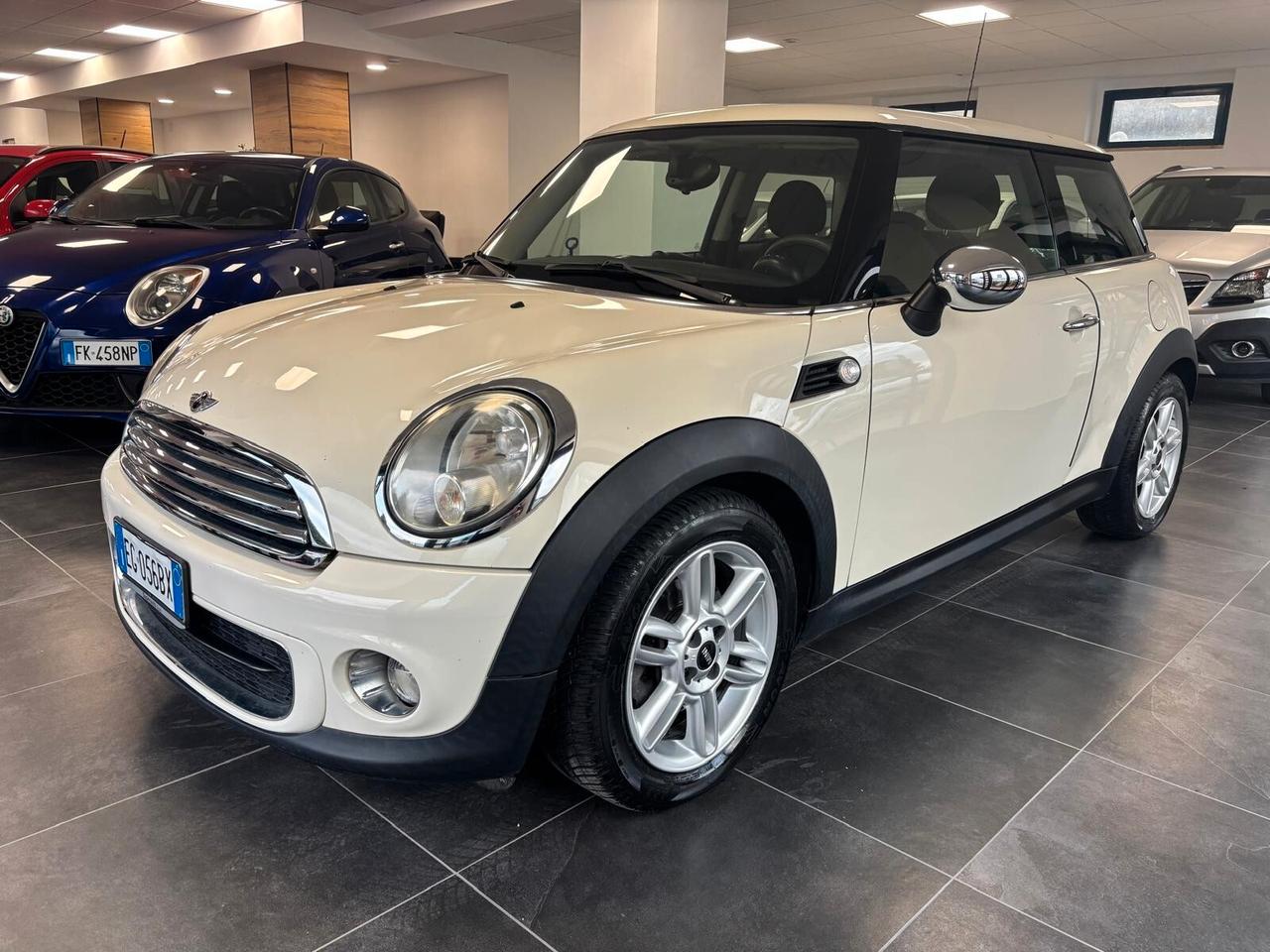 MINI ONE ANNO 2011 DS 1.6 ADATTA NEOPATENTATI KM 100 MILA