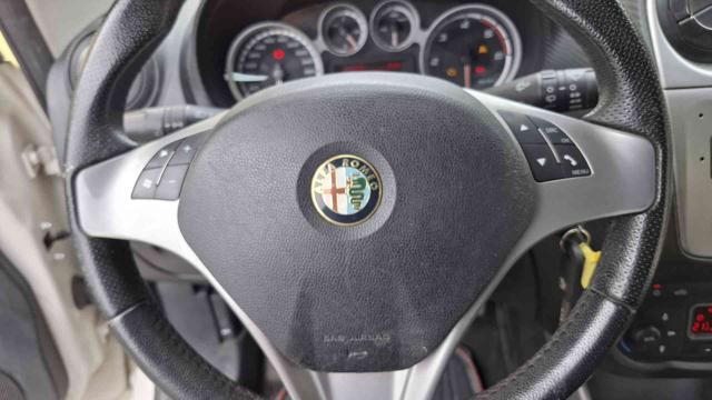 ALFA ROMEO MiTo 1.3 JTDm-2 S&S Distinctive Sport Pack