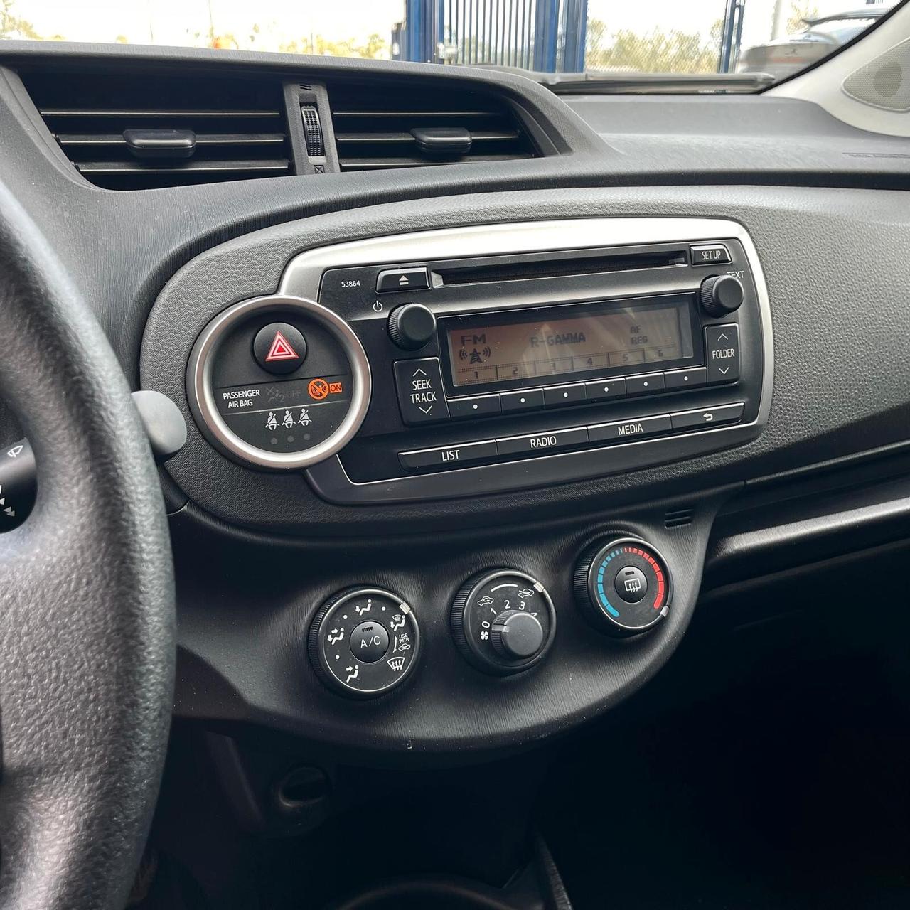 Toyota Yaris 1.0 5 porte Active