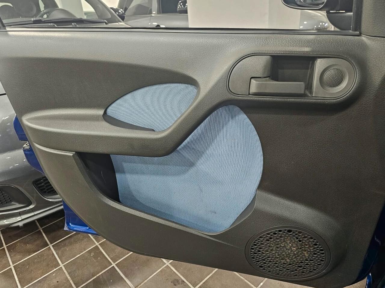 NUOVA FIAT PANDA EMOTION PLUS 1.2 BENZ 60CV - AUTO COME NUOVA.