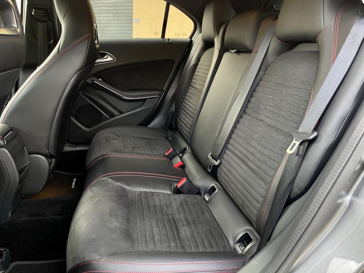 Mercedes-benz A 200 d AMG Premium