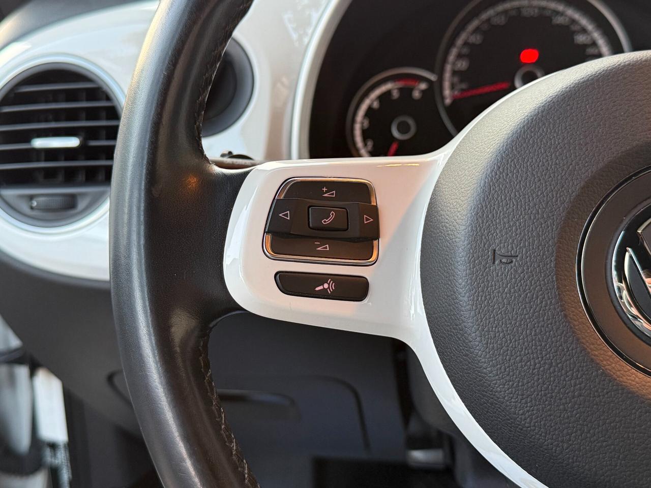 Volkswagen Maggiolino 1.6 TDI 105CV Design - 2013