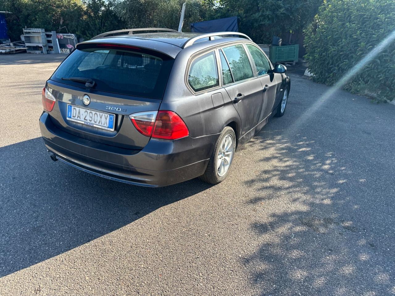 Bmw 320 LEGGI ANNUNCIO