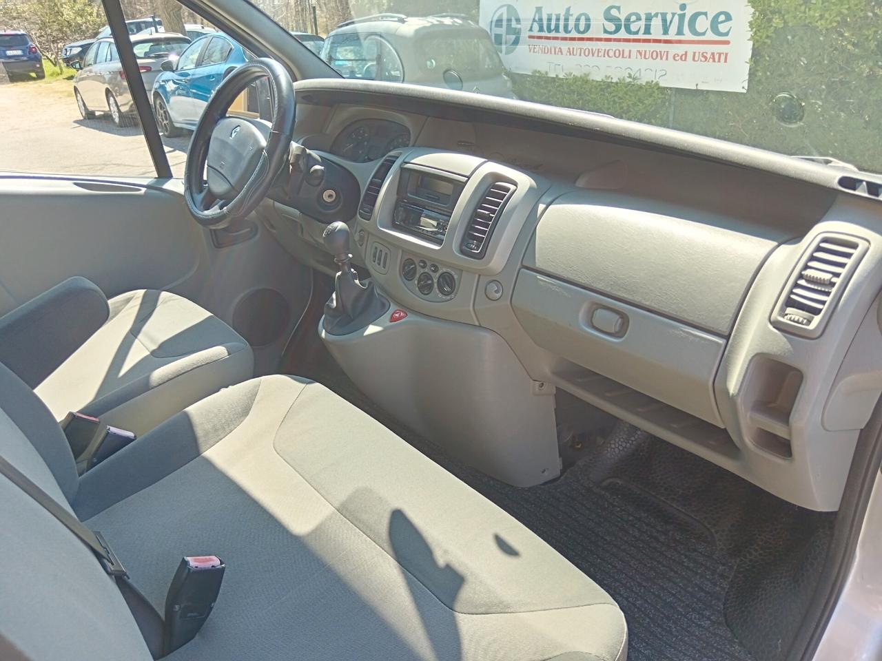 Renault Trafic 2.0 DCI 115CV AUTOCARRO 6 POSTI