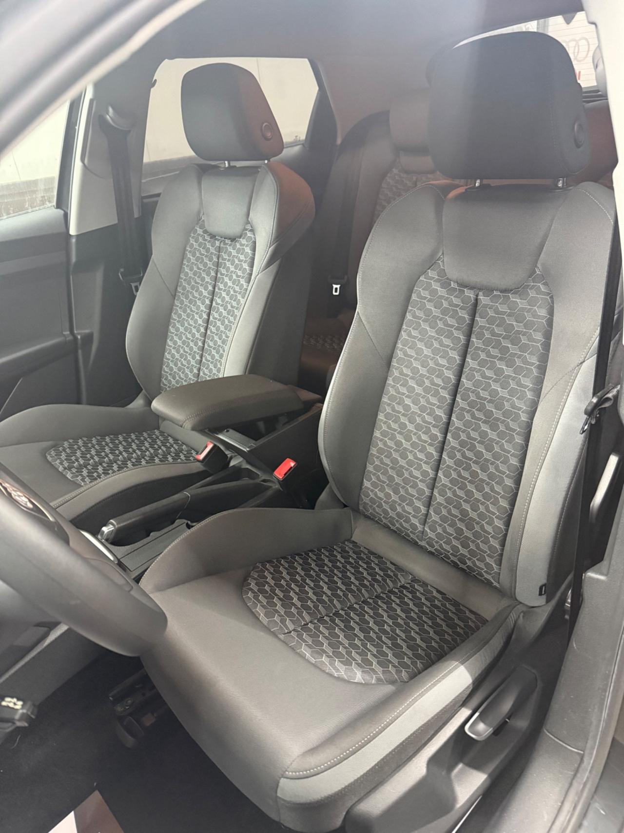 Audi A1 SPB 35 TFSI S tronic Identity Black