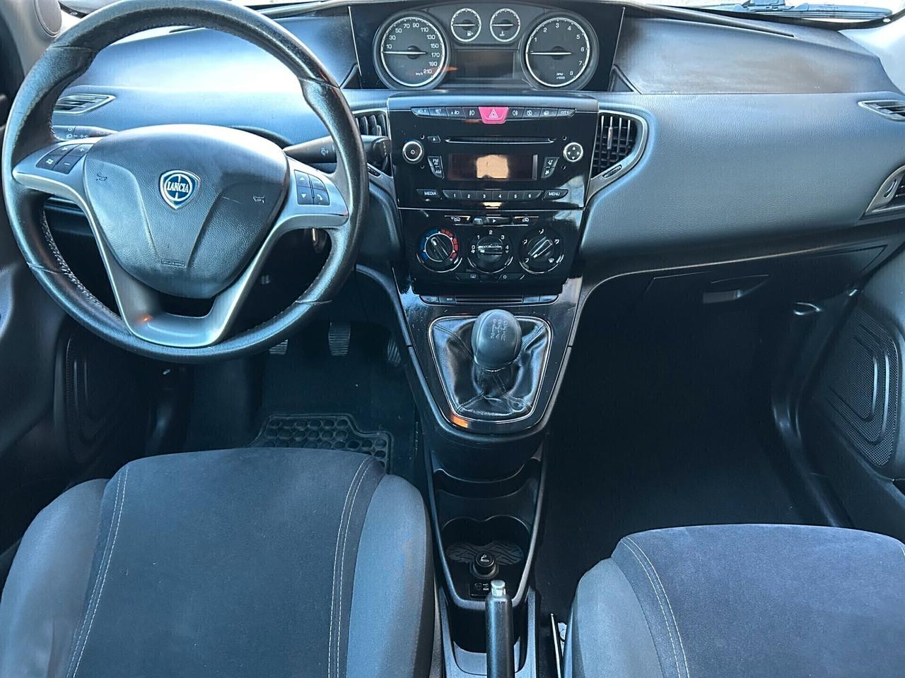 Lancia Ypsilon 0.9 TwinAir 85 CV 5 porte S&S Platinum