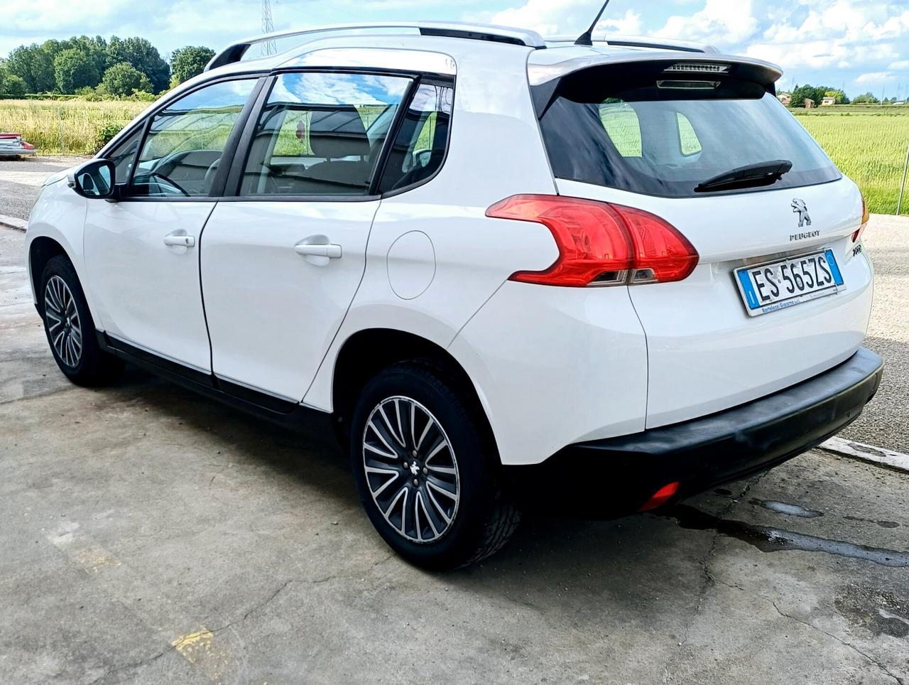 Peugeot 2008 1.2 VTi 82CV Access