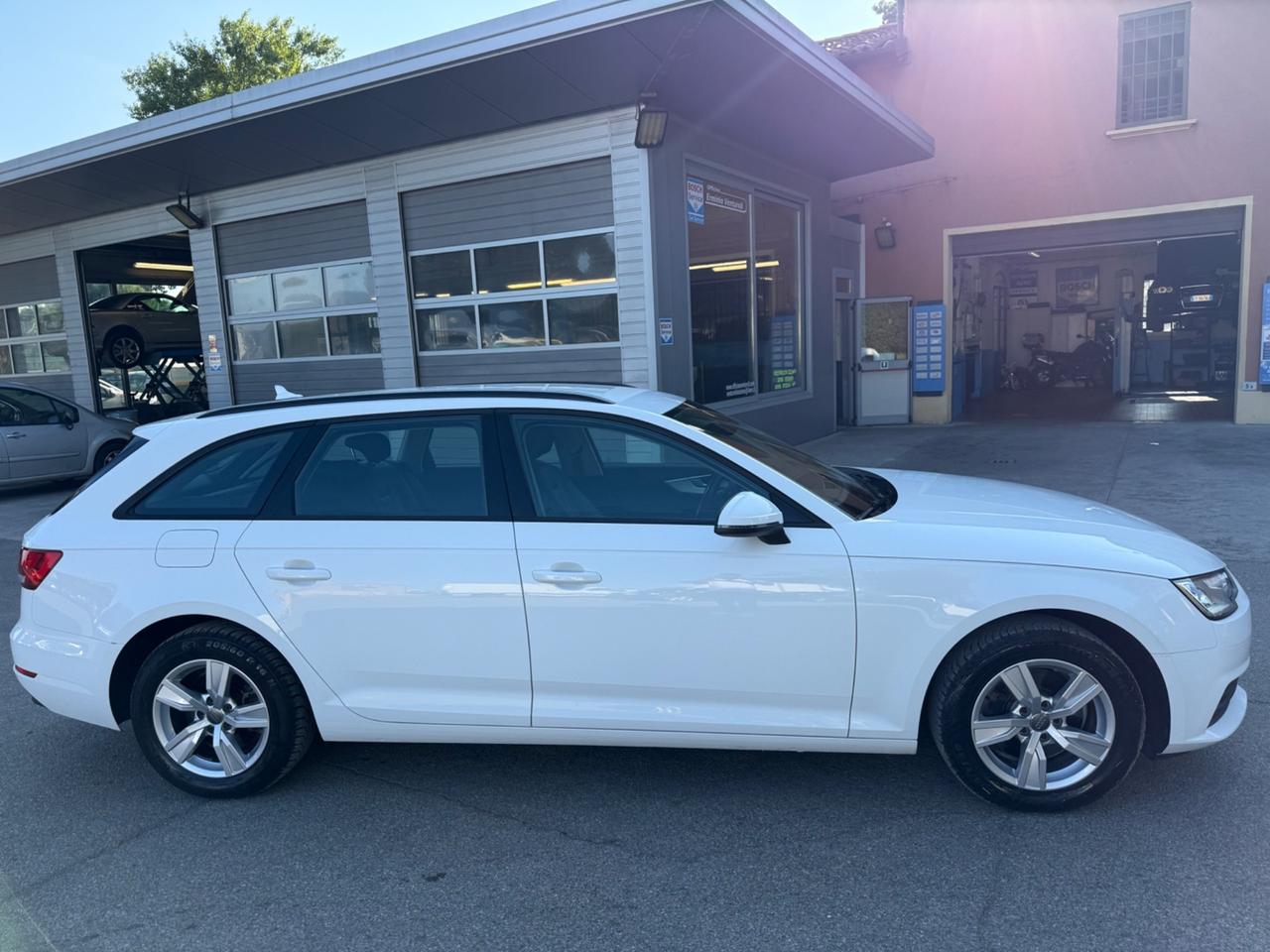 Audi A4 2.0 TDI 150 CV clean diesel quattro Advanced