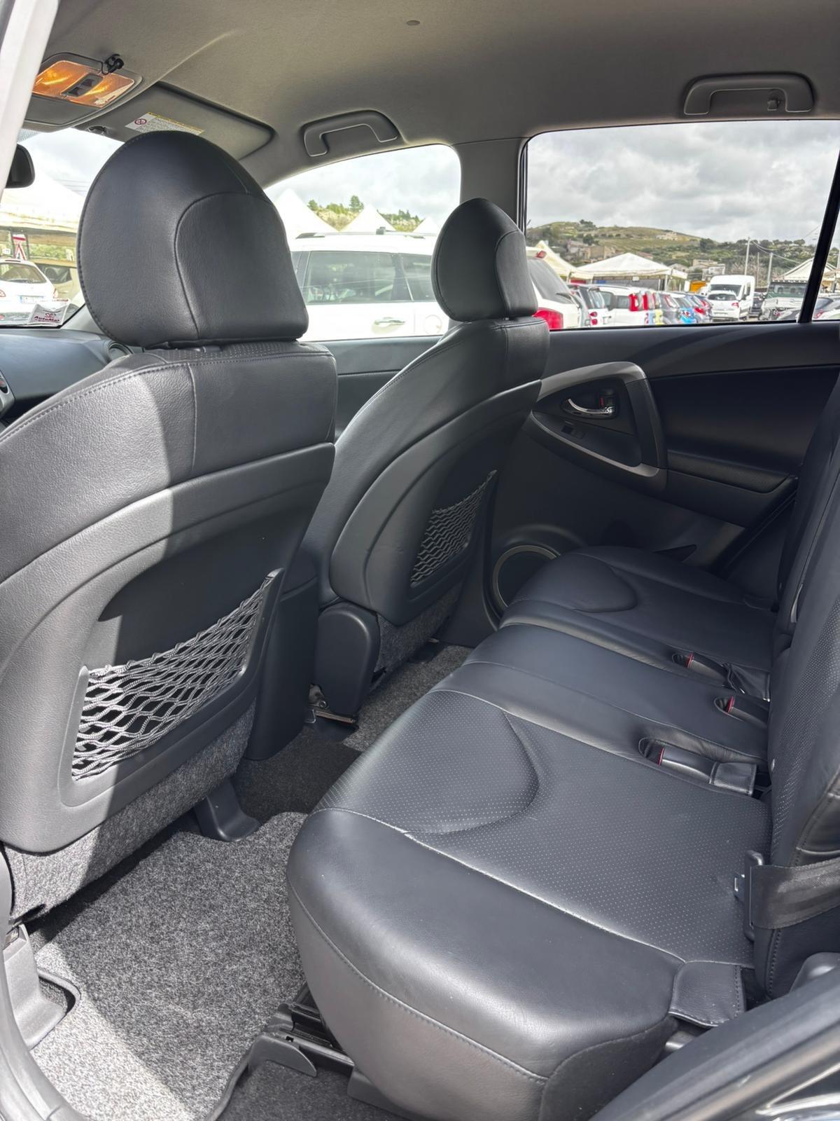 Toyota RAV 4 RAV4 2.2 D-4D 177 CV Luxury